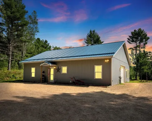 Trailride Hideout 芒廷酒店