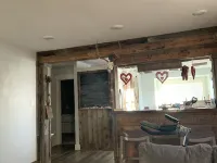 Cabin style home Hotels in Challis