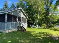 Waterfront cabin with access to Long Lake and Mud Lake.