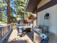The Perfect Mountain Getaway!  Ideal Floor Plan for Groups Wanting Privacy!