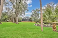 Beautiful Lake getaway with pool, upgraded, pet friendly with lots of extras!! Hotels near Clay County Fairgrounds