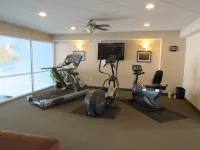 Lakefront Condo#111 3Br/2BA-Private Beach, Indoor Pool -