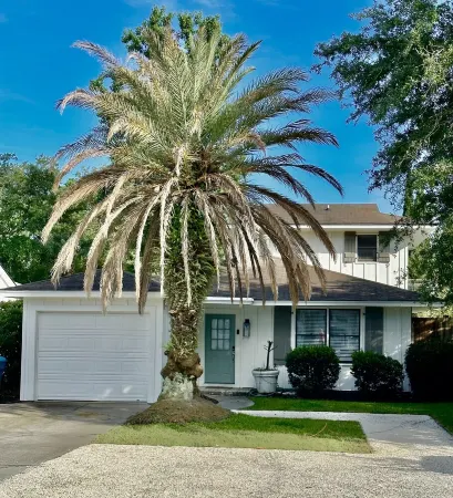 10% Off Monthly Rentals for Dec.-Feb. Отели рядом с достопримечательностью «St Simons Island»