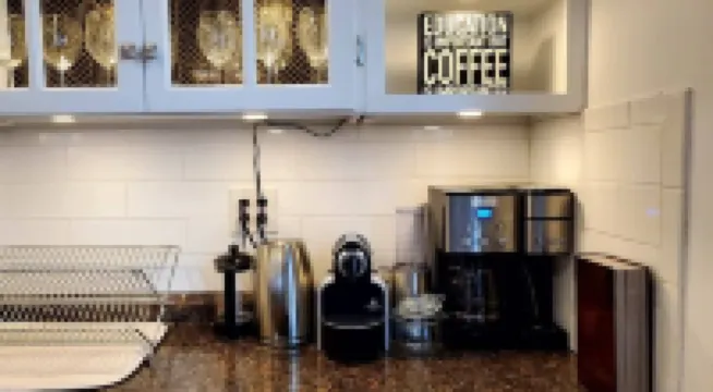 The B&W Haven 5BR Home with yard theater + Office