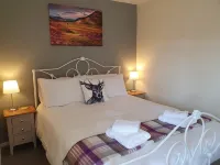 Beautiful views, walking distance to town