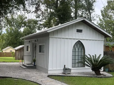 Convenient Cozy Fairhope Guest Cottage