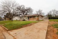 "Clean! CLEAN! !! Comfy! ! COMFORTABLE!!! ! BEST PLACE EVER FIVE STARS!!