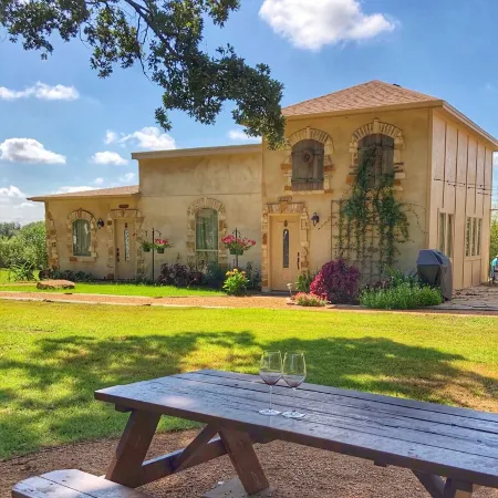 Fortunata Winery Villa #1  Cozy & Charming Getaway
