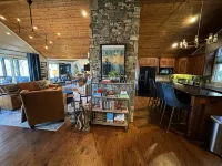 Flat Mountain Estates with long range views and beautiful decor - 4-Sterne