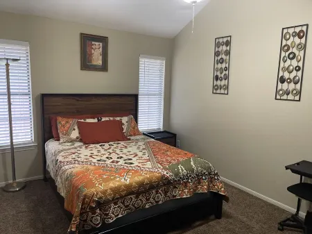 The Corner Spot with a hot tub!!