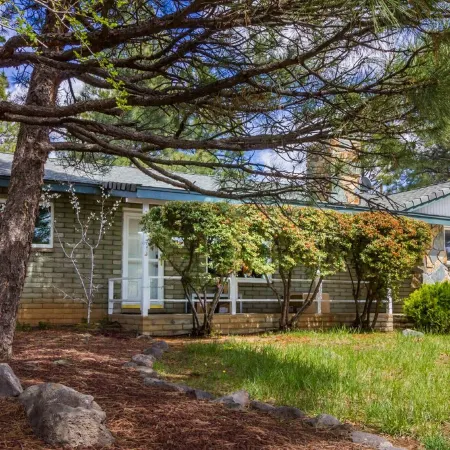 CherryHill Downtown HAUS: Super Clean - A/C - Techie