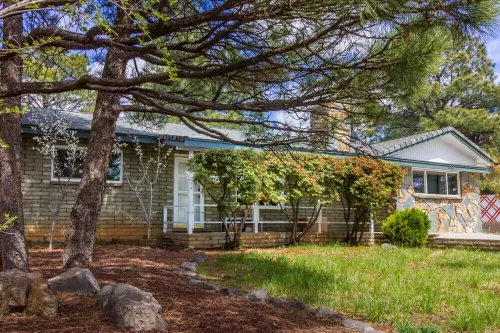 CherryHill Downtown HAUS: Super Clean - A/C - Techie