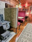 Unique Train Caboose Tiny House & event space. Antique shops & Norman close by