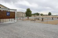 Traveling Nurses, Construction Workers Dream for 30 Nights or More