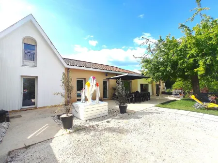 Villa d'Elsa - 4/8 pers. - heated pool - 400m from historic town center