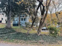 Quiet renovated cottage by Seabreeze