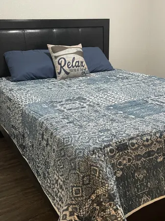 Makin Memories NEW cabin on Lake Texoma. Less than a mile from boat ramp/beach.