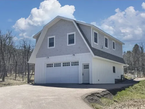 Beautiful Serene Carriage House Apartment