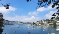 Dartmouth Devon - Norton Park 2 bedrooms detached chalet - 2 bathrooms & parking 다트머스 호텔
