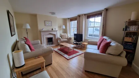 Spacious self-catered accommodation in the heart of St Davids.