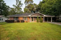 Discover Your Beautiful Dream Vacation Rental at The Battery - Truist Park! - 4성급