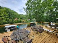 Private Lake Home at end of cove - Sleeps 16!