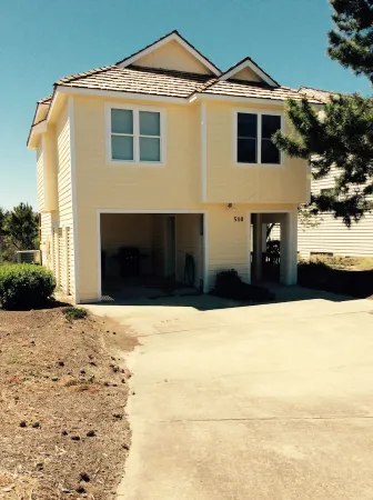 A Chance For Total Relaxation, Beautiful Sunsets, Beach, Pool, & Golf Access!