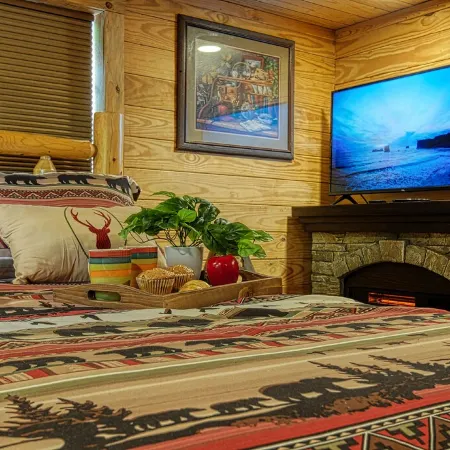 Tiny Cabin-HOT TUB, private, quiet side of the Smokies