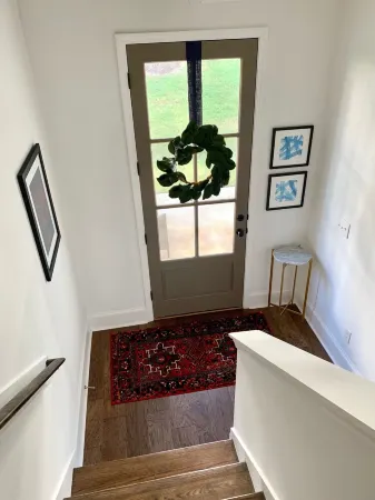 New, clean, and spacious 3 br/3 .5 ba Oxford condo!