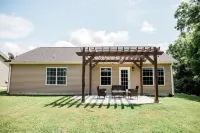 Rose of Sharon Home - 14 Min to Downtown Knoxville Hotels near Union Baptist Church