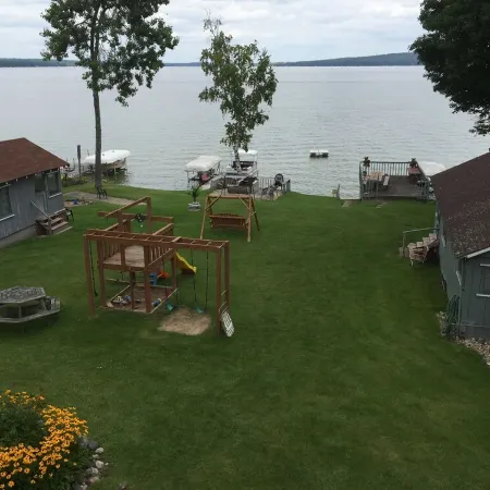 Beautiful Hubbard Lake Waterfront Cottage #2