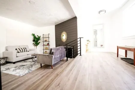 Bright 5-BDR Home in the heart of Ogden-3600 sq.ft