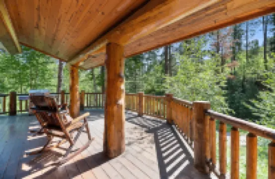 Deadwood Private Luxury Cabin with Gold Mine and Creek