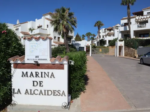 Marina16 - La Hacienda Golf - Alcaidesa. 4 story House, 350m from the Sea,