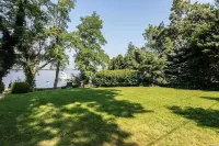 5 Bdrm BEACHFRONT 30% off >7days Quiet Safe Centre Island Sunsets