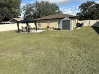 Sunshine Eleven GetawaySleeps 6  Bedrooms 2 and pull out couch Hotels near Palm View First Baptist Church