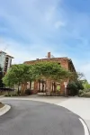 Cozy Industrial 2-KING Bdrm S. Main Street Downtown Condo w/ Foosball Table