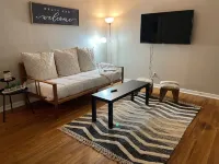 *New* Updated House - Walk to Hospital, 3 Beds