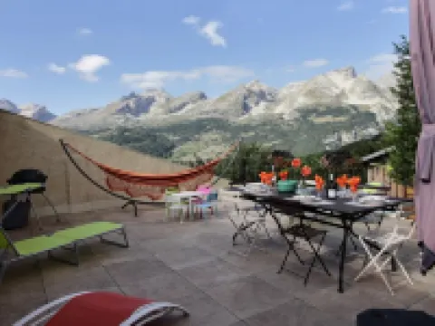 Le Cabanou - Private Spa in the Countryside. Quiet, Natural Setting with Superb Views Hoteles en Le Dévoluy