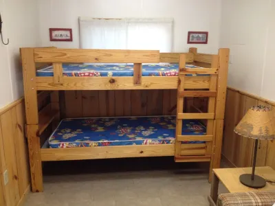 2BR Cabin in Bankhead National Forest of N Alabama 더 랩터 에어리얼 로프 공원 주변 호텔