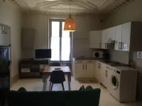 Studio Spacieux en Centre Ville Hotels in La Charite-sur-Loire