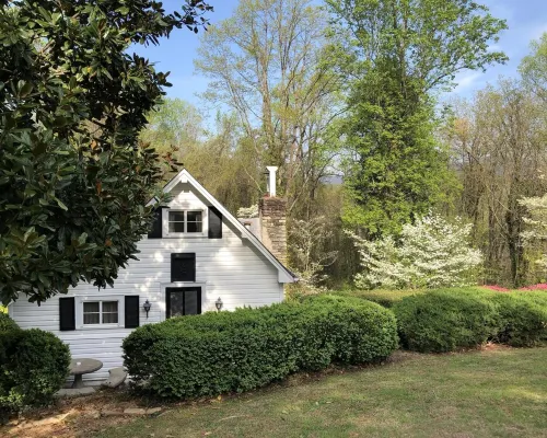 Historic Victoria Lea Guest Cottage In Downtown Tryon, NC Hotels in Tryon