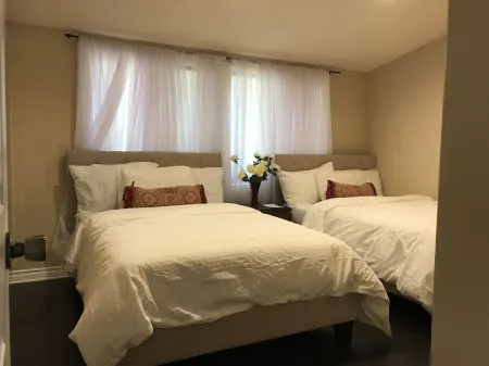 Exquisite Vacation House close to Disneyland Отели рядом с достопримечательностью «Калифорния Стейт Юниверсити Фуллертон»