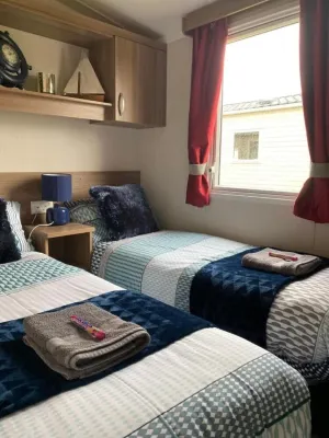 Deluxe 3 bedroom caravan in Haven's Seton Sands Holiday Village,Wifi 블링크 오포스 공원 주변 호텔