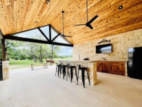 Casa Pacana - Private Frio Canyon Resort-Type Property w/Views! Hotels in Real County