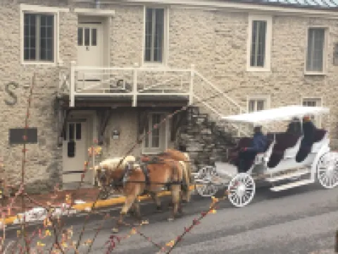 The Castle - c. 1780 Hotels in Lexington