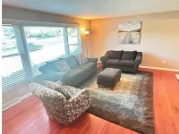 PROMO 10% WEEKLY 15% MONTHLY DISCOUNT 2-Car Garage Cal King Bed Fenced Yard