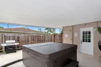 Private Retreat! 3D Tour! New Hot Tub & Salt Water Pool!