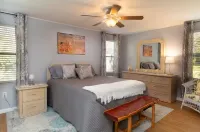 Withlacoochee River House on the main channel w/ kayaks, bikes, canoes