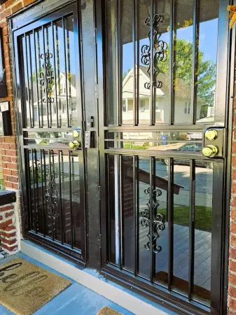 Charm in Larchmere! near Cleveland Clinic, CWRU, Univ Hosp, Downtown, w/Porch!